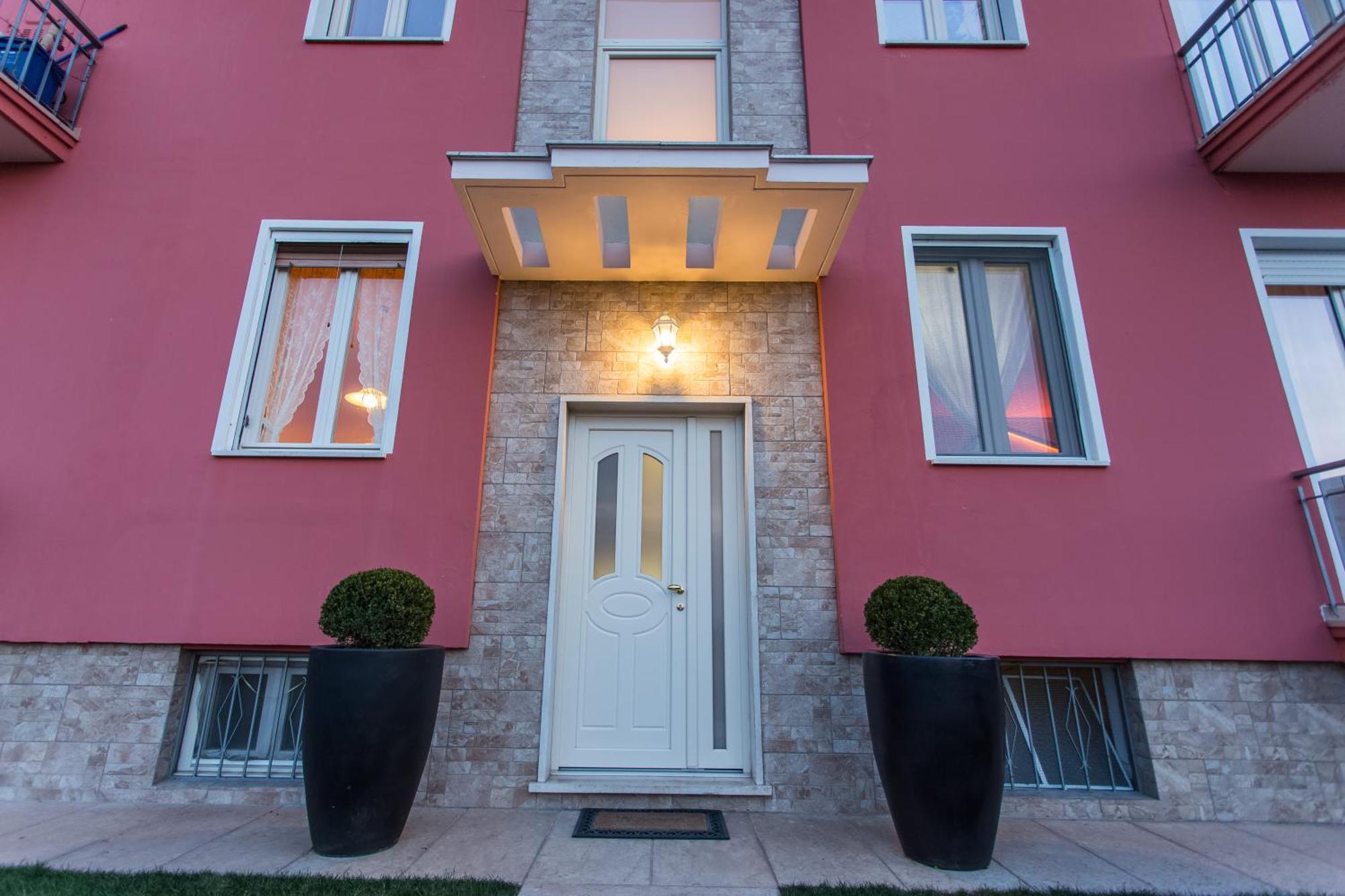 Lm House Apartment Lonato Exterior foto