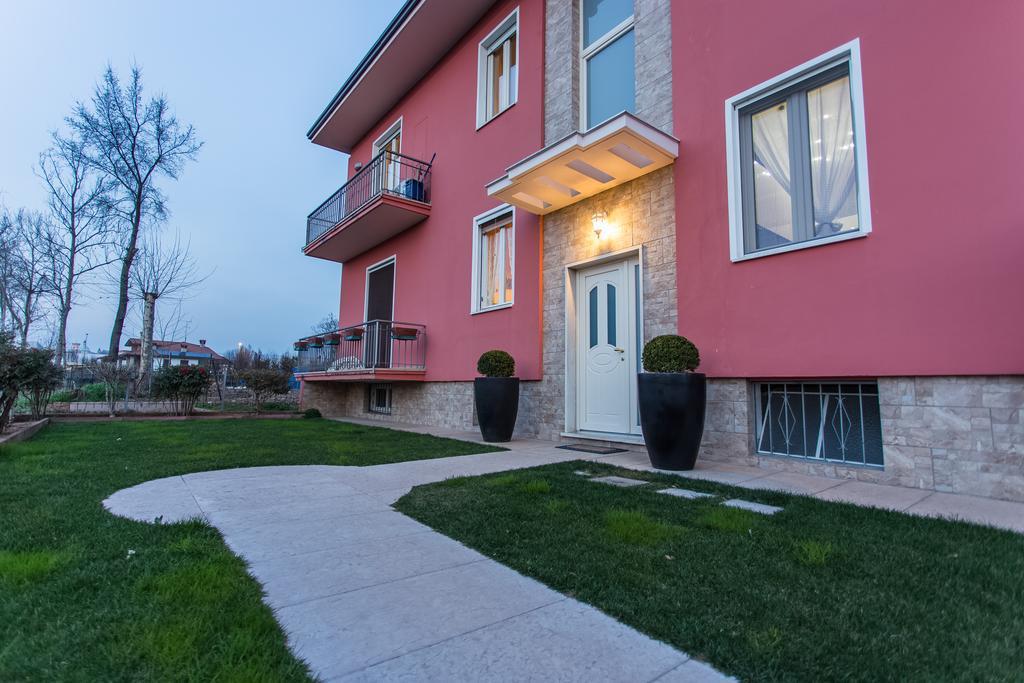 Lm House Apartment Lonato Exterior foto